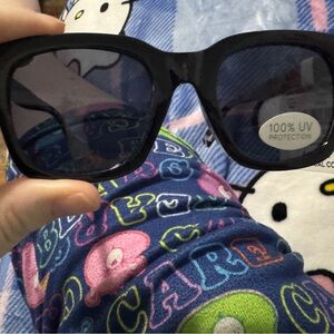 Liz Claiborne Dark Blue Sunglasses